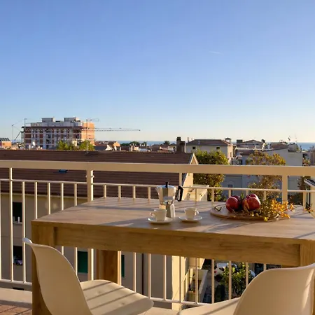 Terrazza Vista Mare-parcheggio Gratuito -3min A14 -mastrangelo Grottammare